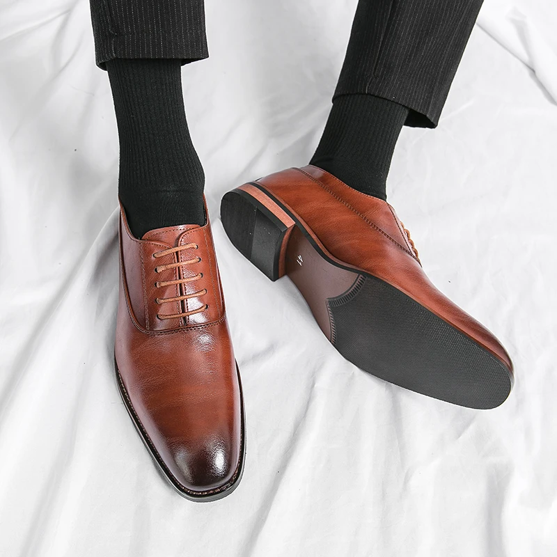 Férfi Oxford Cipő Új Párt Esküvői Cipő Klasszikus Üzleti Hivatalos Férfi Cipő Hegyes Talpig Úriember Bőr Cipő Ingyenes Szállítás4