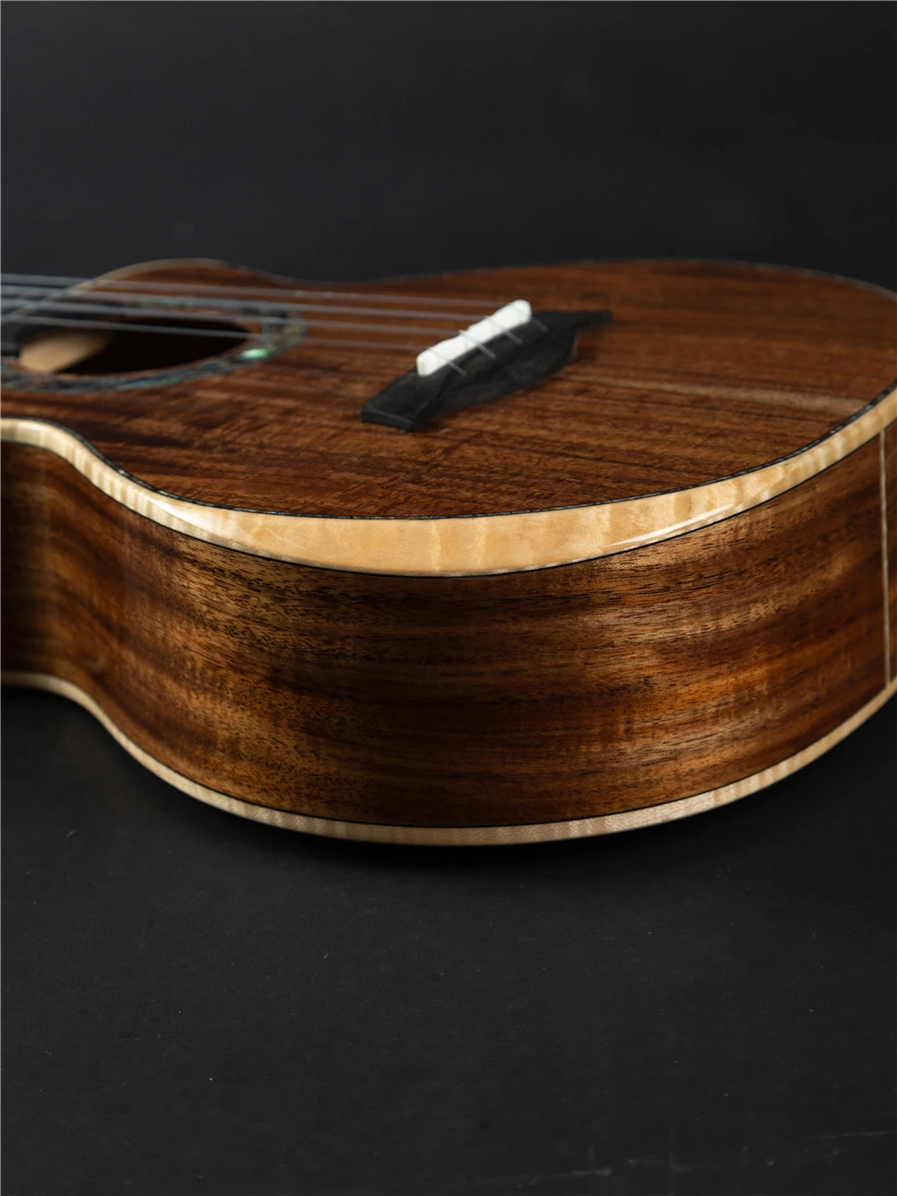 TT-03 , tenor TIKI márka ukulele, szilárd koa fa ukulele3