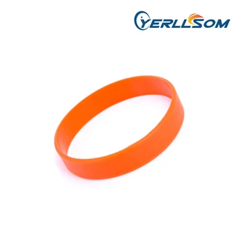 YERLLSOM 100/Sok Kiváló Minőségű narancssárga szilikon karkötőt, karperecet, promóciós ajándékok BK009