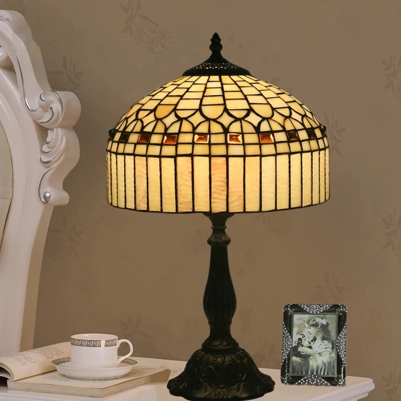 Kortárs Kreatív Üveg asztali Lámpa LED-Modern Tiffany asztali Lámpa Dekoráció Előtér Nappali, Hálószoba Éjjeli1