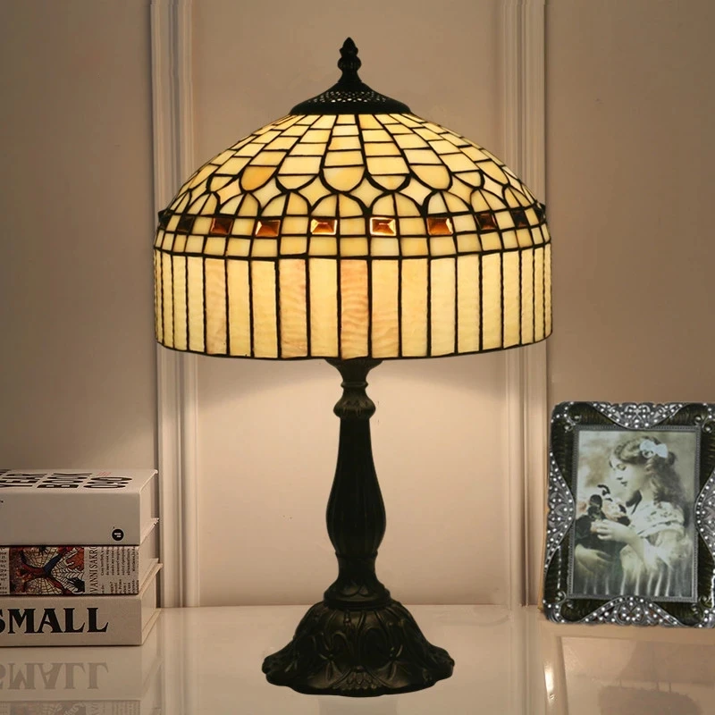 Kortárs Kreatív Üveg asztali Lámpa LED-Modern Tiffany asztali Lámpa Dekoráció Előtér Nappali, Hálószoba Éjjeli2