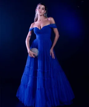 Évjárat Hosszú Royal Kék Tüll Estélyi Desses Egy-Line Váll vestidos de noite Padló Hossza Többszintű Báli Ruhák Nőknek